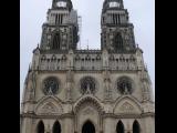 [Cliquez pour agrandir : 99 Kio] Orléans - La cathédrale.